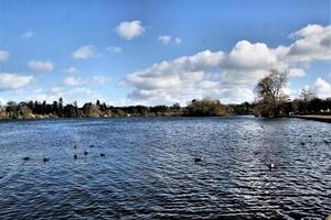 una vista del lago ellesmere foto