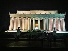 una vista del monumento a lincoln en washington foto