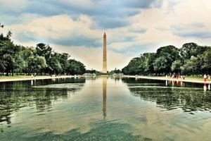 una vista del monumento a washington foto