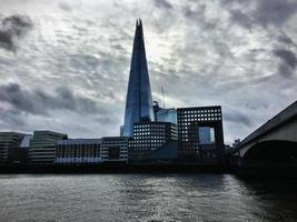 londres en el reino unido en 2019. una vista del río támesis en londres foto