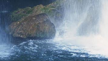 waterval visie in wild natuur video