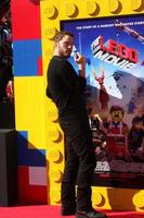 los angeles, 1 de febrero - chris pratt en el estreno de la película lego en el teatro del pueblo el 1 de febrero de 2014 en westwood, ca foto