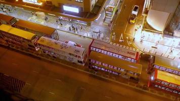 hong kong 8 de novembro de 2019 - ônibus ficam na hora do rush engarrafamento video