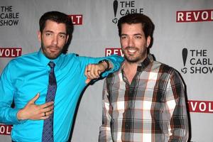 LOS ANGELES, APR 30 - Drew Scott, Jonathan Scott at the NCTA s Chairman s Gala Celebration of Cable with REVOLT at The Belasco Theater on April 30, 2014 in Los Angeles, CA photo