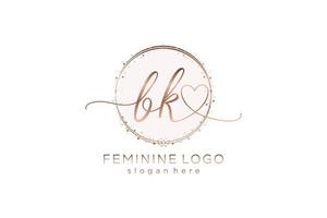 logotipo de escritura a mano bk inicial con plantilla de círculo logotipo vectorial de boda inicial, moda, floral y botánica con plantilla creativa. vector