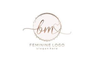 logotipo inicial de escritura a mano bm con plantilla de círculo logotipo vectorial de boda inicial, moda, floral y botánica con plantilla creativa. vector