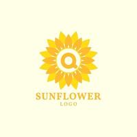 letra q girasol cálido y encantador diseño de logotipo vectorial vector