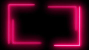 rayons de lumière néon rose tourbillonnant dans le cadre sur fond noir video