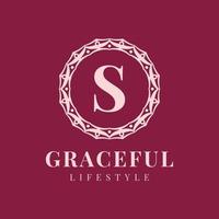 letter S luxurious feminine circle badge vector logo design