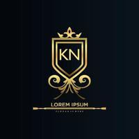 letra kn inicial con plantilla real.elegante con vector de logotipo de corona, ilustración de vector de logotipo de letras creativas.