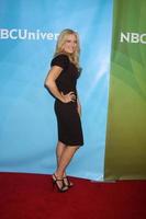 los angeles, 24 de julio - amber kelleher-andrews llega a la gira de prensa de nbc tca verano 2012 en beverly hilton hotel el 24 de julio de 2012 en beverly hills, ca foto