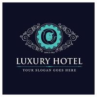 diseño de hotel de lujo con logo y vector de tipografía