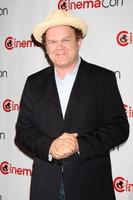 las vegas, 24 de abril - john c reilly llega a la sesión de fotos de disney studios en cinemacom 2012 en caesars palace el 24 de abril de 2012 en las vegas, nv