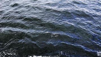 el agua de mar dentro del ferry video
