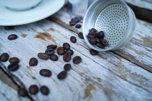 granos de café tostados, el café es una bebida popular en todo el mundo. foto