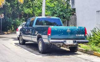 playa del carmen quintana roo mexico 2022 varias camionetas mexicanas autos 4x4 vehiculos todoterreno mexico. foto