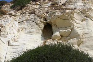 textura de piedras grandes y rocas de montaña. foto