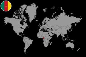 pin mapa con la bandera de Camerún en el mapa mundial. ilustración vectorial vector