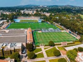 vista aérea del estadio de fútbol de la universidad de california, los ángeles foto