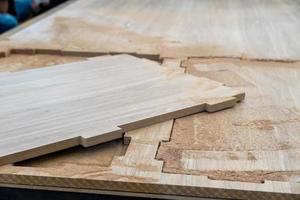 laminados de madera cortados con máquinas de corte por láser, latinoamérica foto