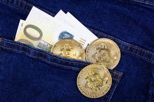 bitcoin y el euro, bolsillo foto