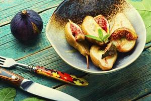 Baked pear with figs photo