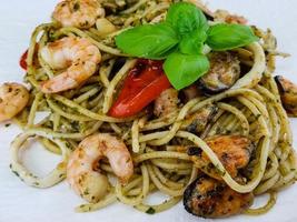 Spaghetti frutti di mare pasta with a seafood mix an Italien speciality photo