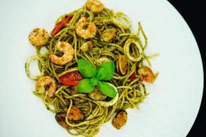 Spaghetti frutti di mare pasta with a seafood mix an Italien speciality photo