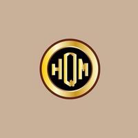 diseño creativo del logotipo de la letra hqm con círculo dorado vector