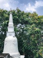 estupa en un templo. foto