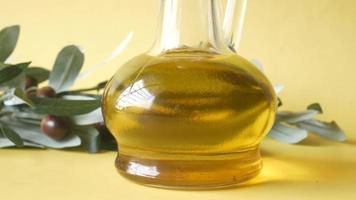 aceite de oliva y ramas video