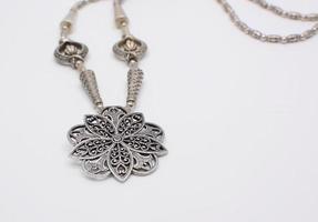 Flower pendant necklace photo