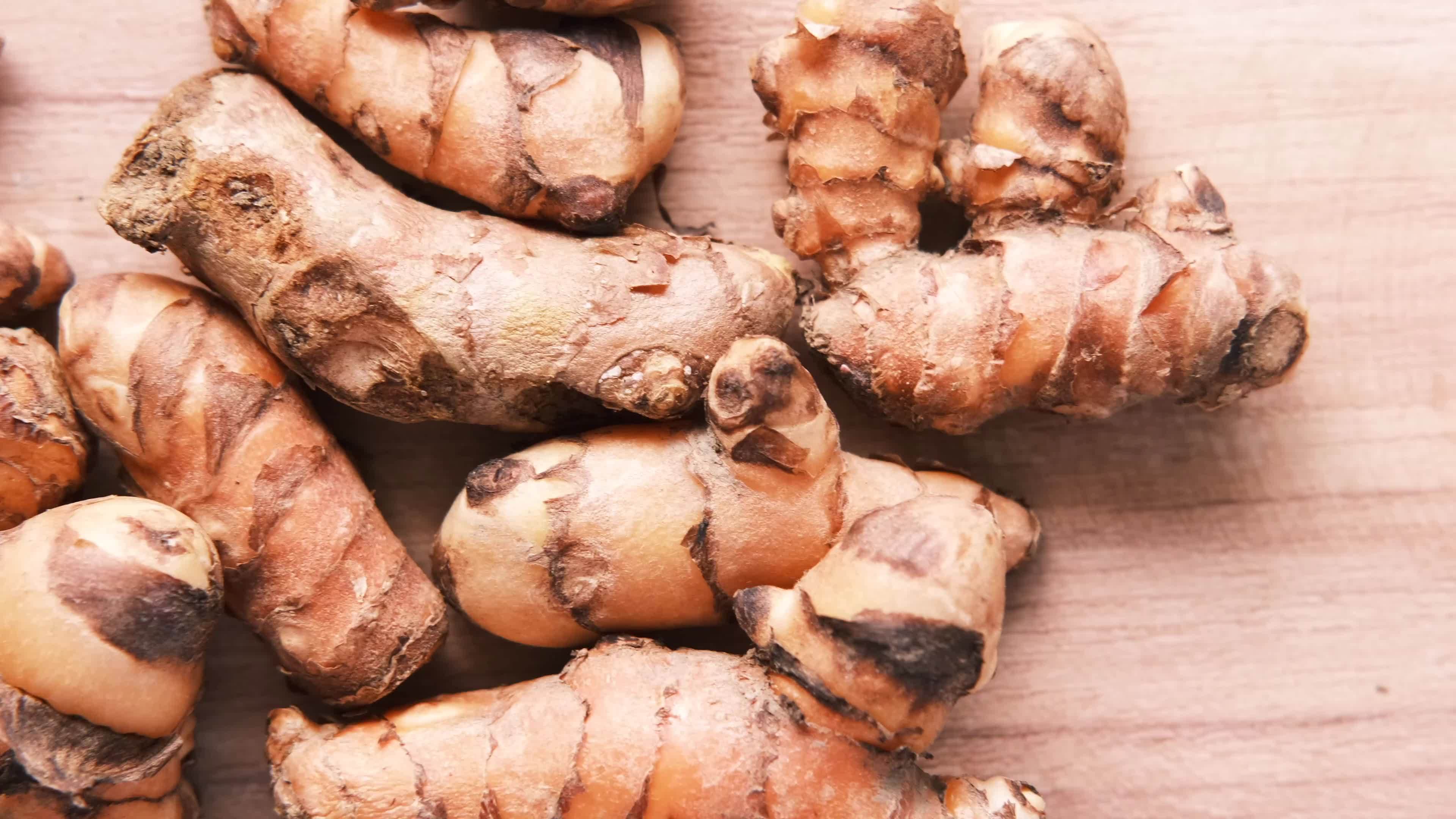 A pound of ginger root 13596562 Stock Video at Vecteezy