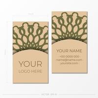 un conjunto de tarjetas de visita beige con lujosos adornos. diseño de tarjeta de presentación listo para imprimir con espacio para su texto y patrones abstractos. vector