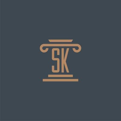 SK initial monogram for lawfirm logo with pillar design