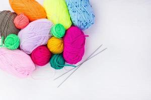 knitting needles with a ball photo