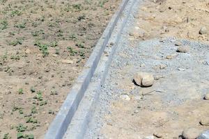 construcción de una nueva pasarela en el parque de la ciudad foto