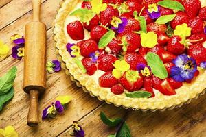 Open summer pie with strawberry photo