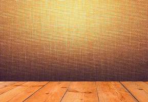 las líneas de tela marrón se tejen con luz artificial foto