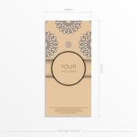 diseño de tarjeta de color beige con patrones de mandala. diseño de tarjeta de invitación con espacio para su texto y adorno abstracto. vector