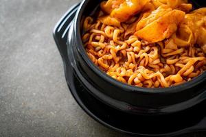 Korean instant noodles with dumplings photo