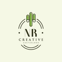 nr letra inicial vector de logotipo de cactus verde