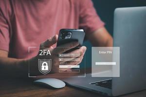 código de verificación otp, contraseña de un solo uso, código pin seguro temporal de sms de teléfono móvil, datos personales de protección de privacidad de seguridad del ciberespacio en línea con 2fa, seguridad de red de Internet de dos factores. foto