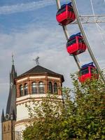 dusseldorf y el río rin foto