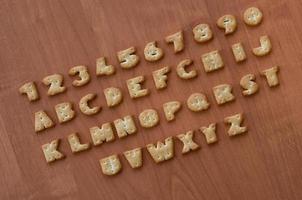 caracteres del alfabeto de galletas foto