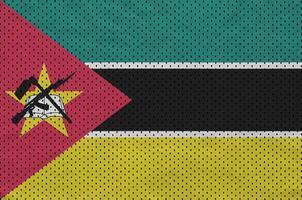 bandera de mozambique impresa en una fabulosa malla deportiva de nailon y poliéster foto