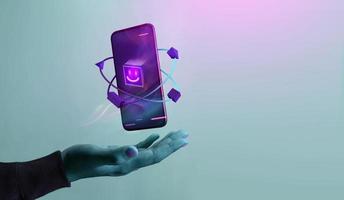 conceptos de tecnología metaverse y blockchain. persona con experiencias del mundo virtual del metaverso a través de un teléfono inteligente. tono futurista. foto conceptual