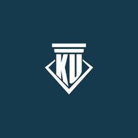 logotipo de monograma inicial ku para bufete de abogados, abogado o defensor con diseño de icono de pilar vector