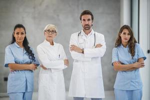 ellos se encargarán de sus necesidades médicas foto