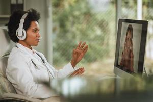 Modern Doctors Have Online Patient's Too photo